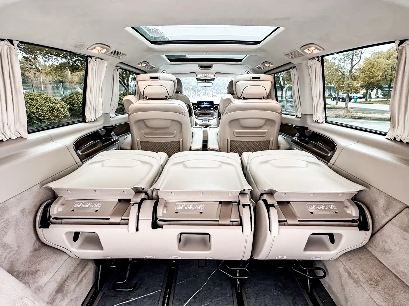 Mercedes-Benz V-Class 2022 V 260 L Long Wheelbase Luxury Edition фото 25