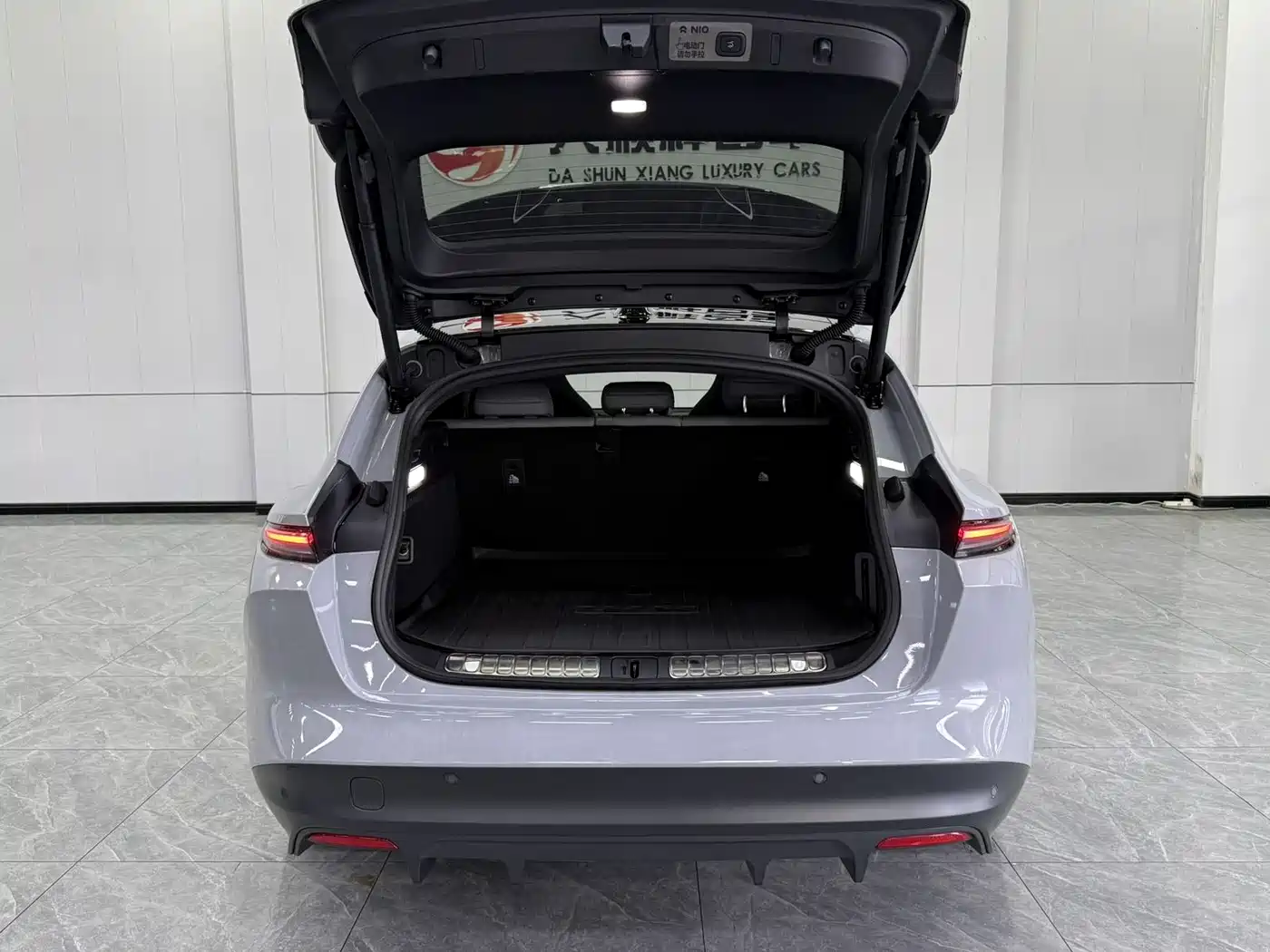 NIO NIO ET5T