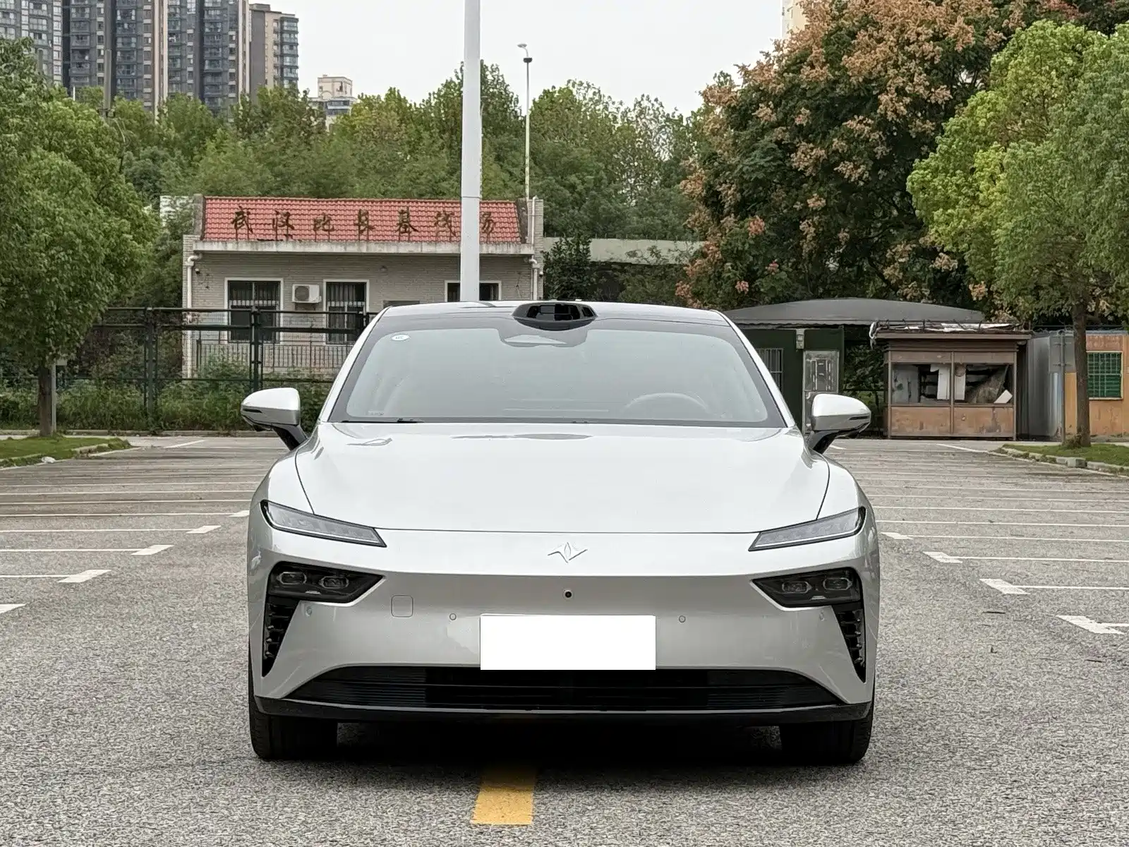 صورة 2 - Dongfeng Yipai eπ007