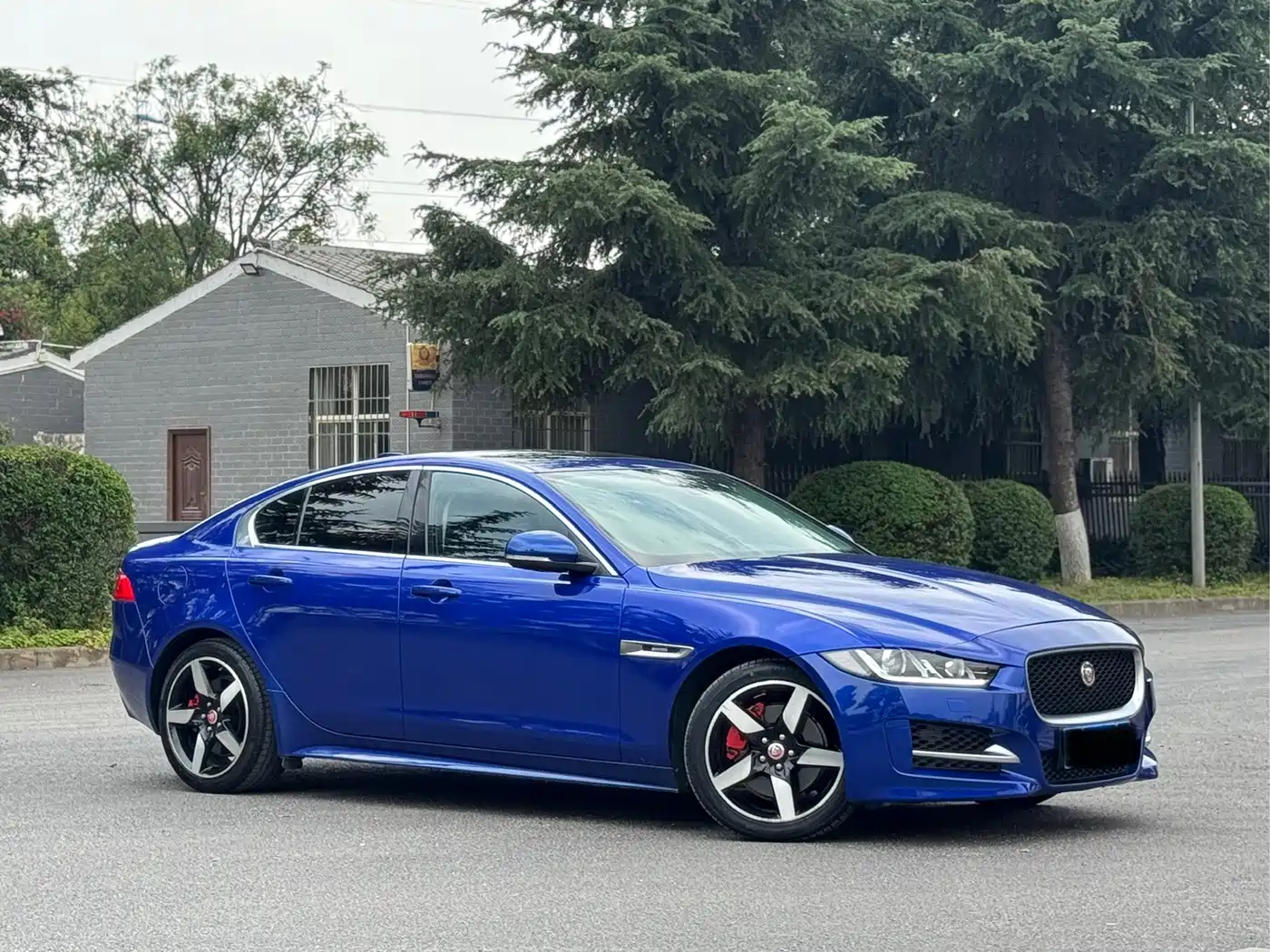 2017 Jaguar XE