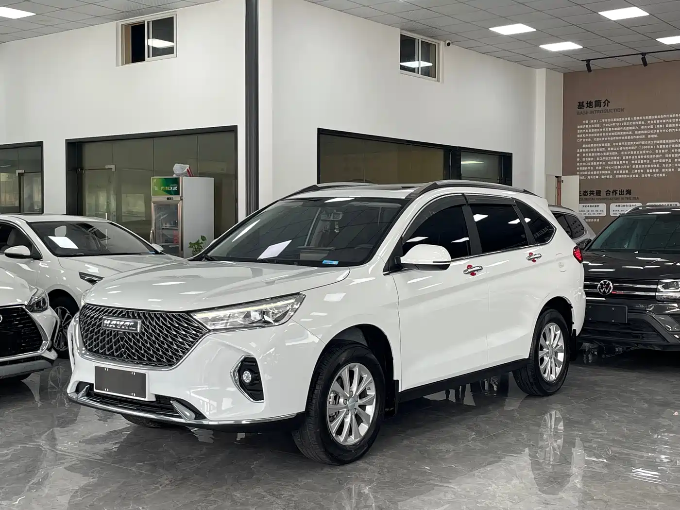 Haval M6 2023 PLUS 1.5T DCT Luxury Smart Connect