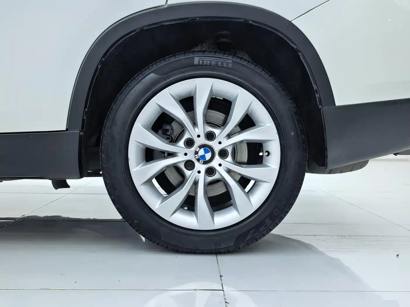 BMW X1 2014 sDrive18i Fashion Edition фото 24