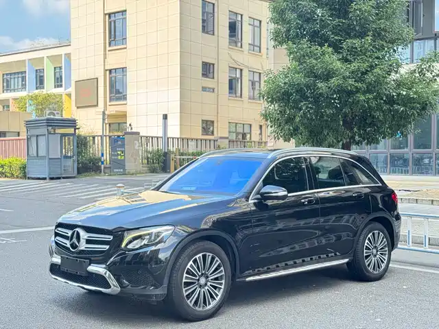 MERCEDES-BENZ GLC