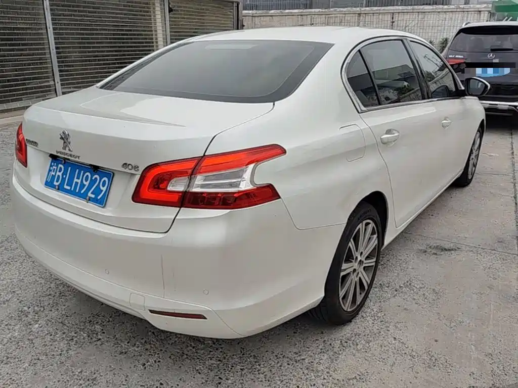 Peugeot 408 2014 1.8L Automatic Luxury Edition фото 12