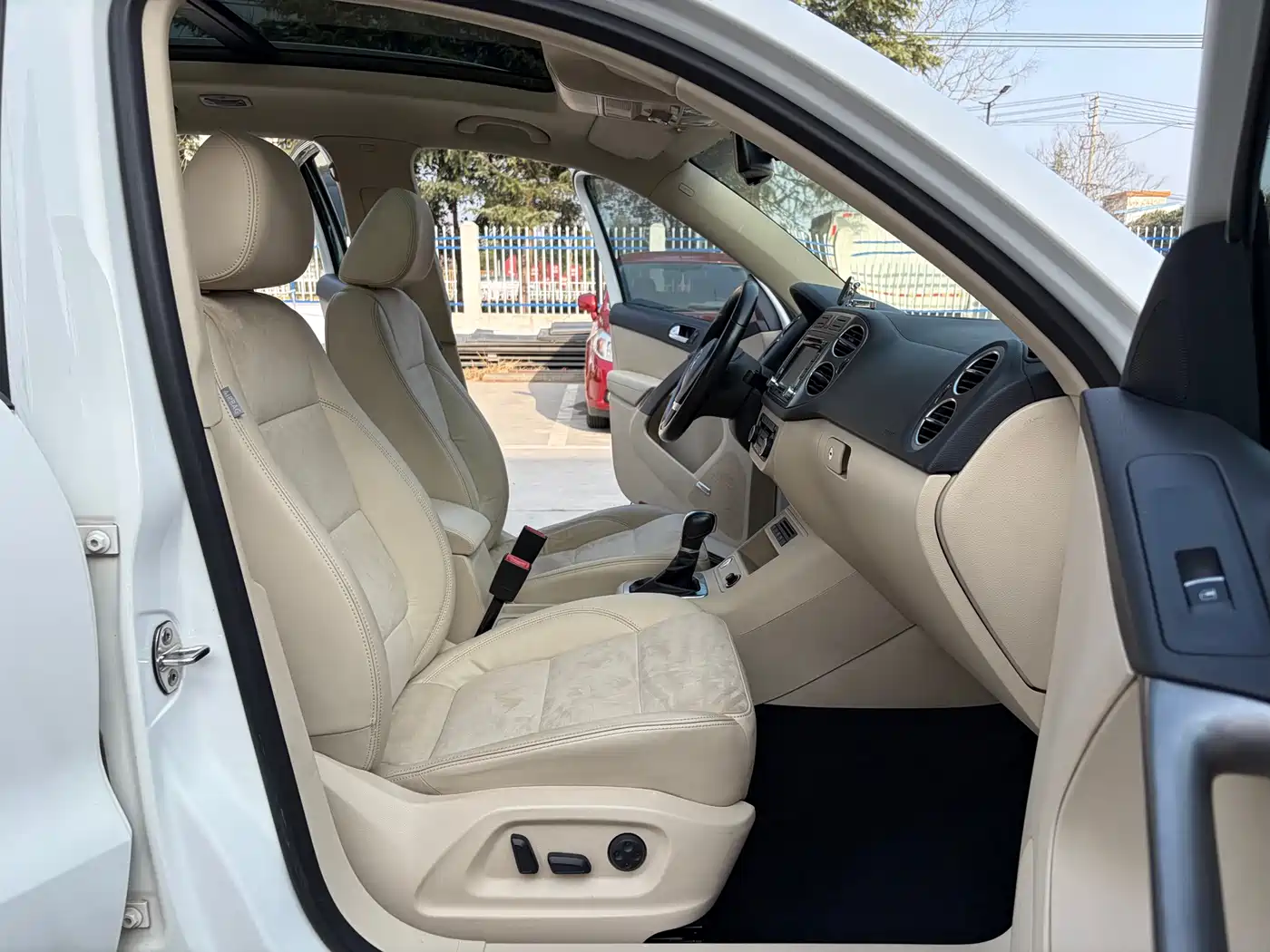 Volkswagen Tiguan 2012 2.0TSI Automatic 4WD Flagship Edition фото 6