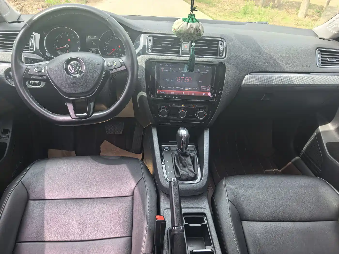 Volkswagen Sagitar 2017 230TSI Automatic Comfort фото 8