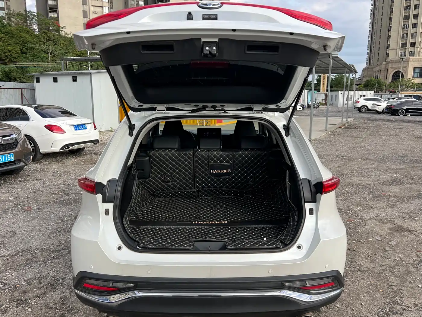 Toyota Lingfang HARRIER 2022 2.0L CVT 2WD Premium Edition фото 7
