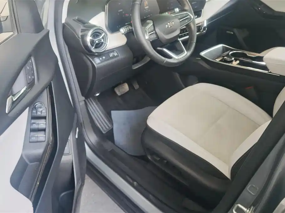 Chevrolet Equinox Plus 2024 155km ACTIV Ultimate Edition фото 9