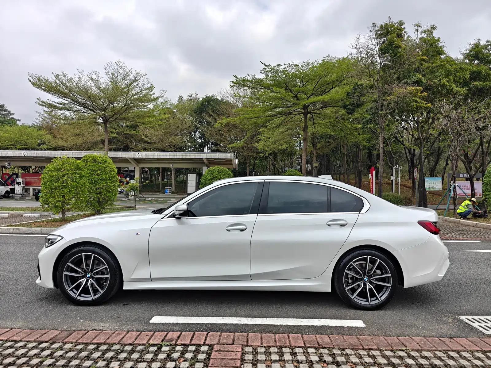 Photo 7 - BMW 3 Series