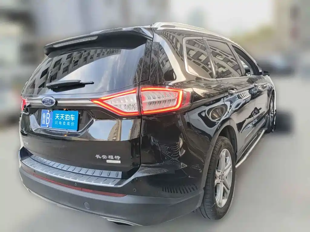 Фото 5 - Ford Edge