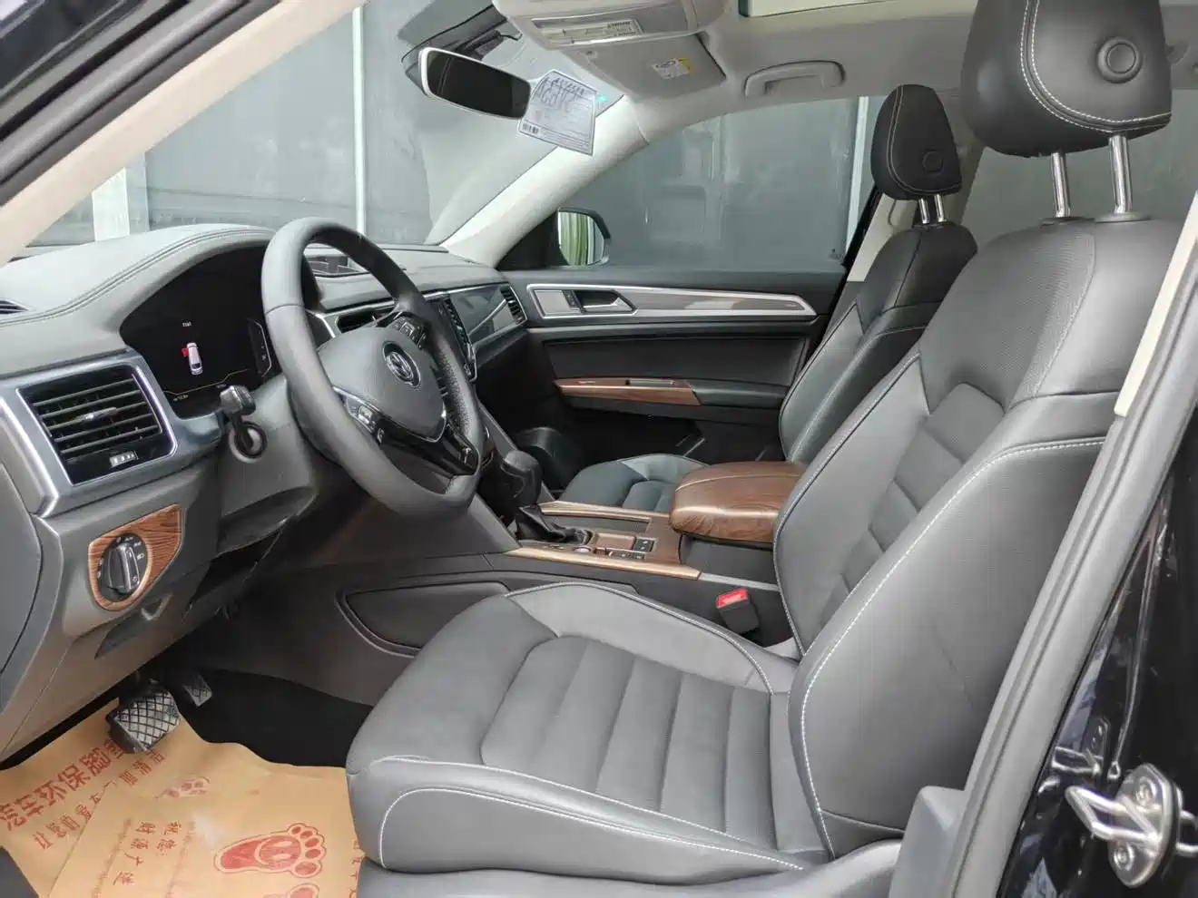 Volkswagen Teramont 2020 330TSI 2WD Luxury China VI фото 6
