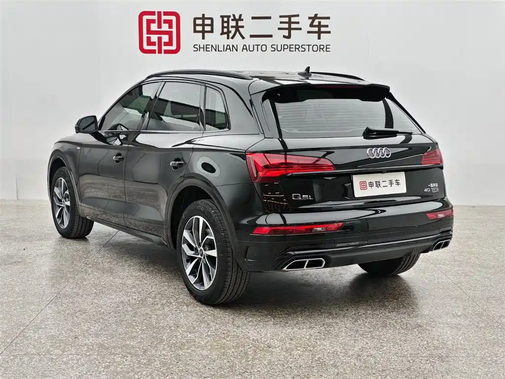 Audi Q5L 2023 40T Luxury Dynamic фото 4