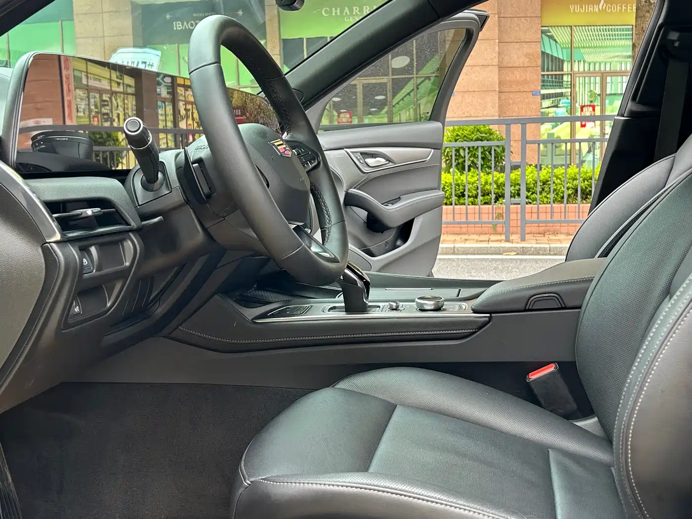 Cadillac CT5 2024 28T Luxury Model Pro фото 10