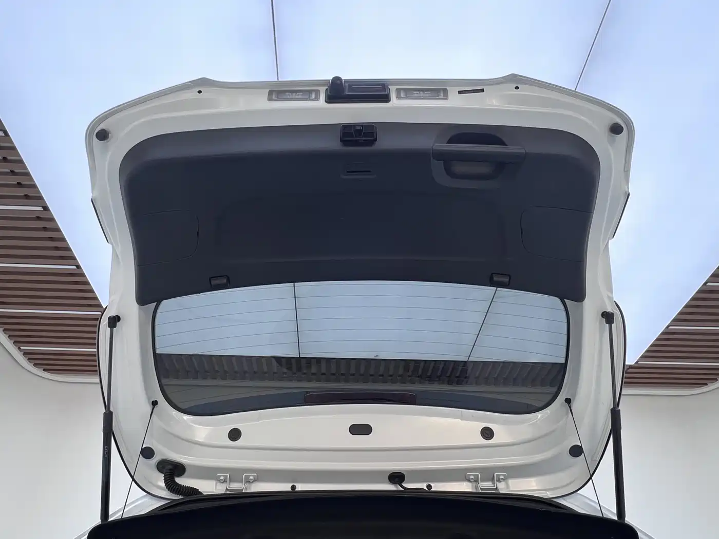 Kia KX1 2021 1.4L CVT Fun Sunroof Version фото 26