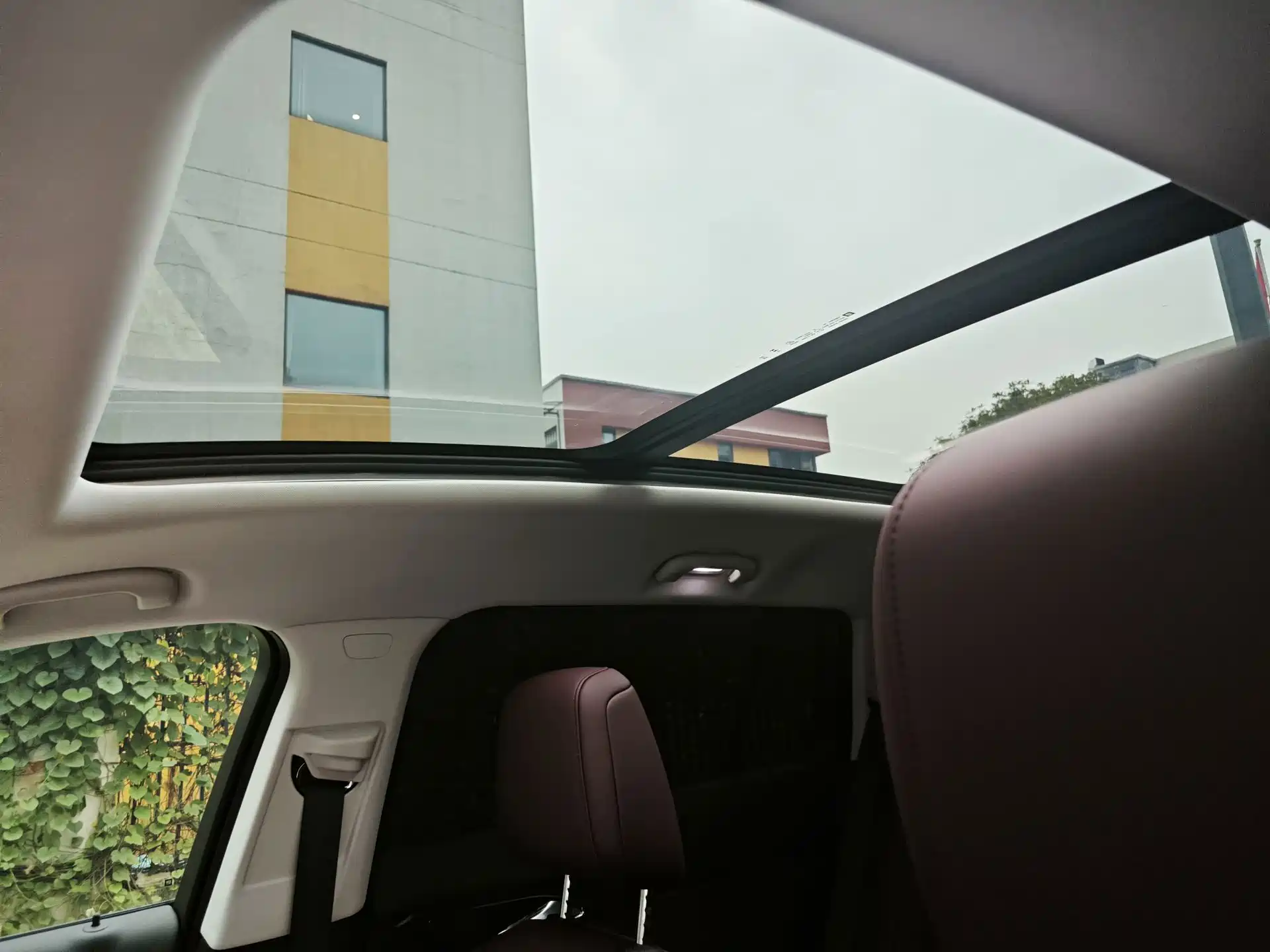 Photo 18 - Buick Envision Plus