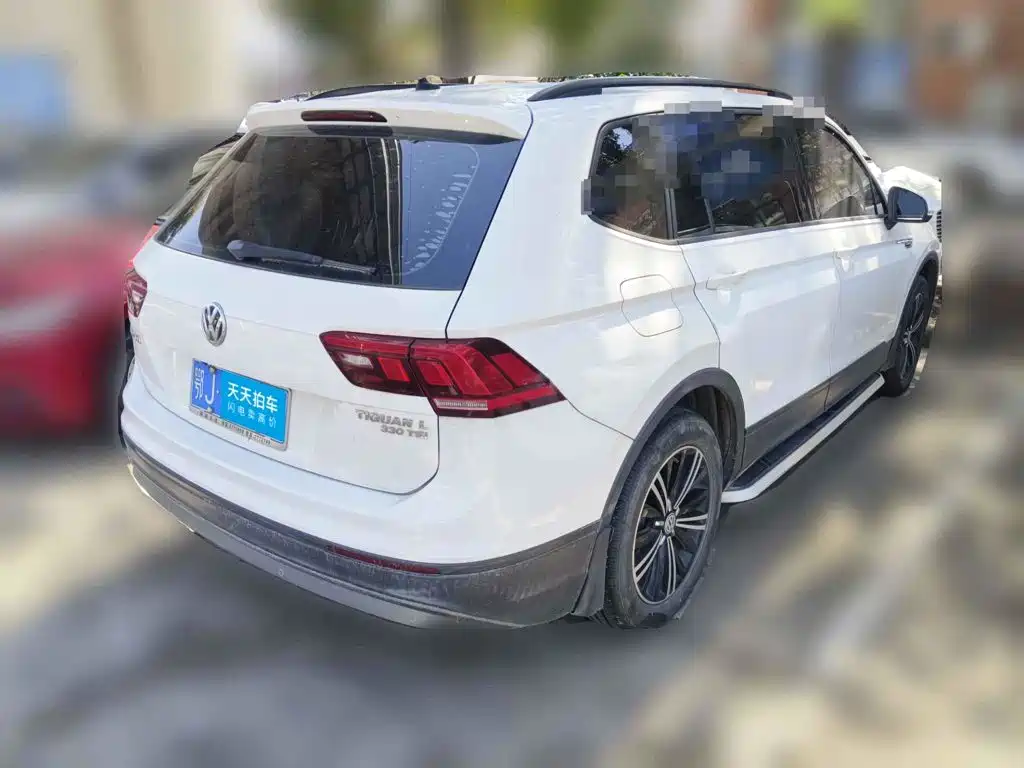Фото 2 - Volkswagen Tiguan L