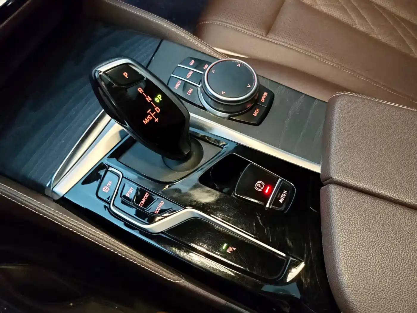 BMW 5 Series 2021 530Li Leading M Sport Package фото 10