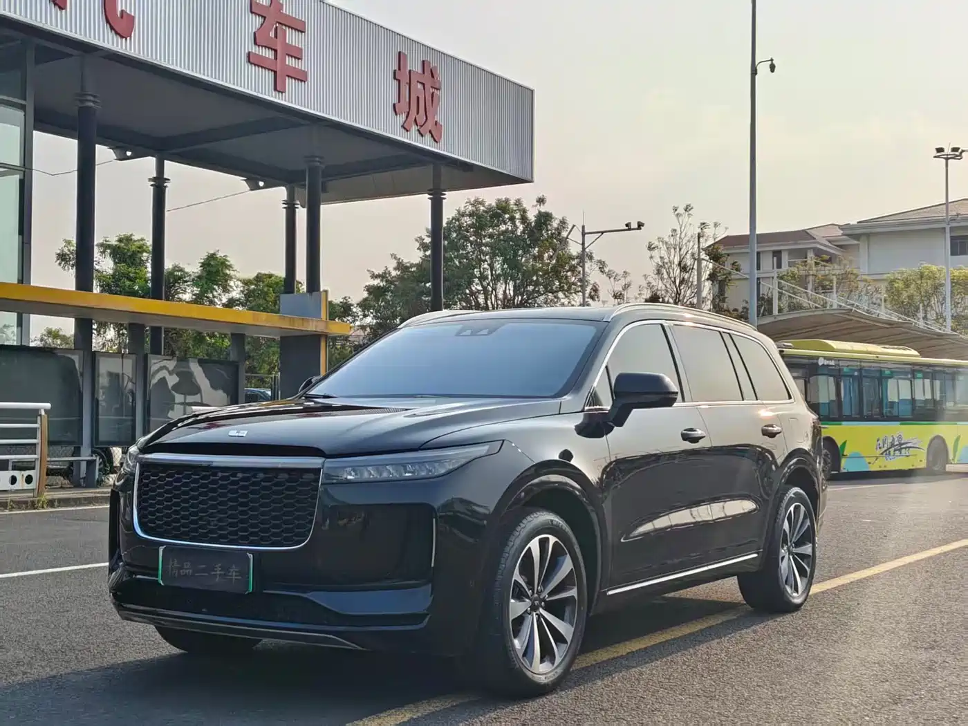 Li Auto Li ONE 2020 Extended Range 6-seater