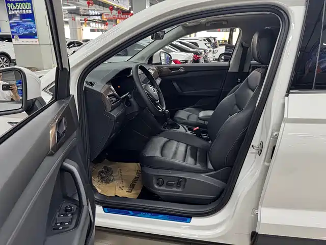 Volkswagen Tharu 2022 280TSI FWD Luxury Edition — фото 4