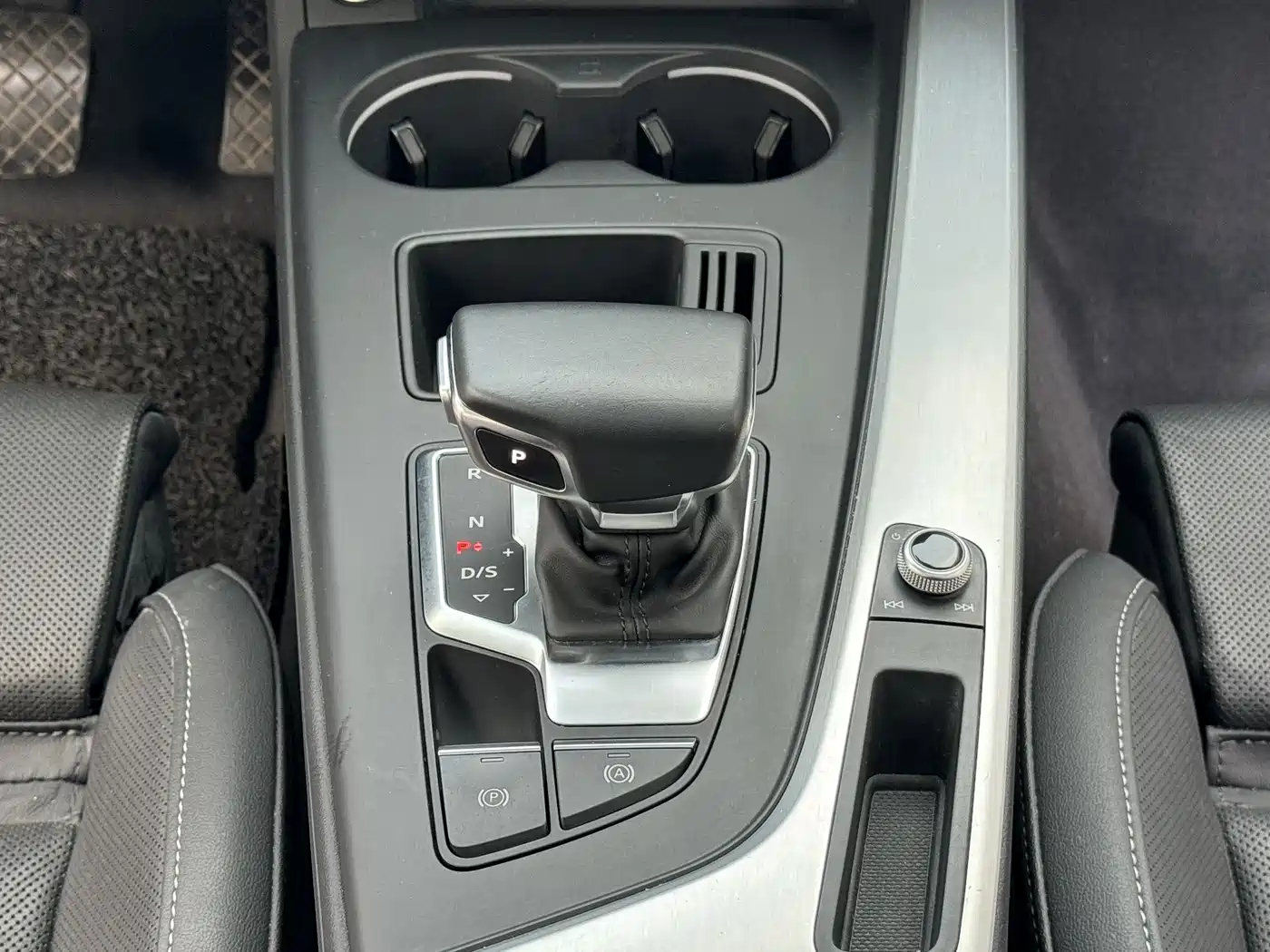 Audi A4L 2020 40 TFSI Fashion Dynamic Edition фото 44