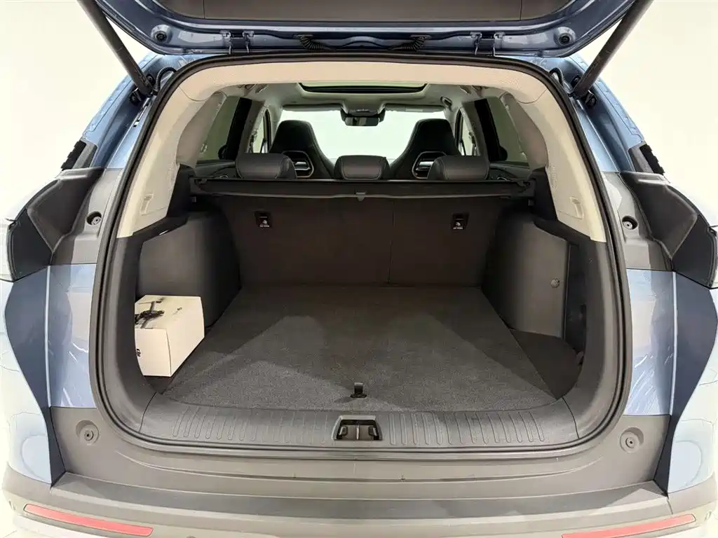 BYD SEA LION 07 DM I