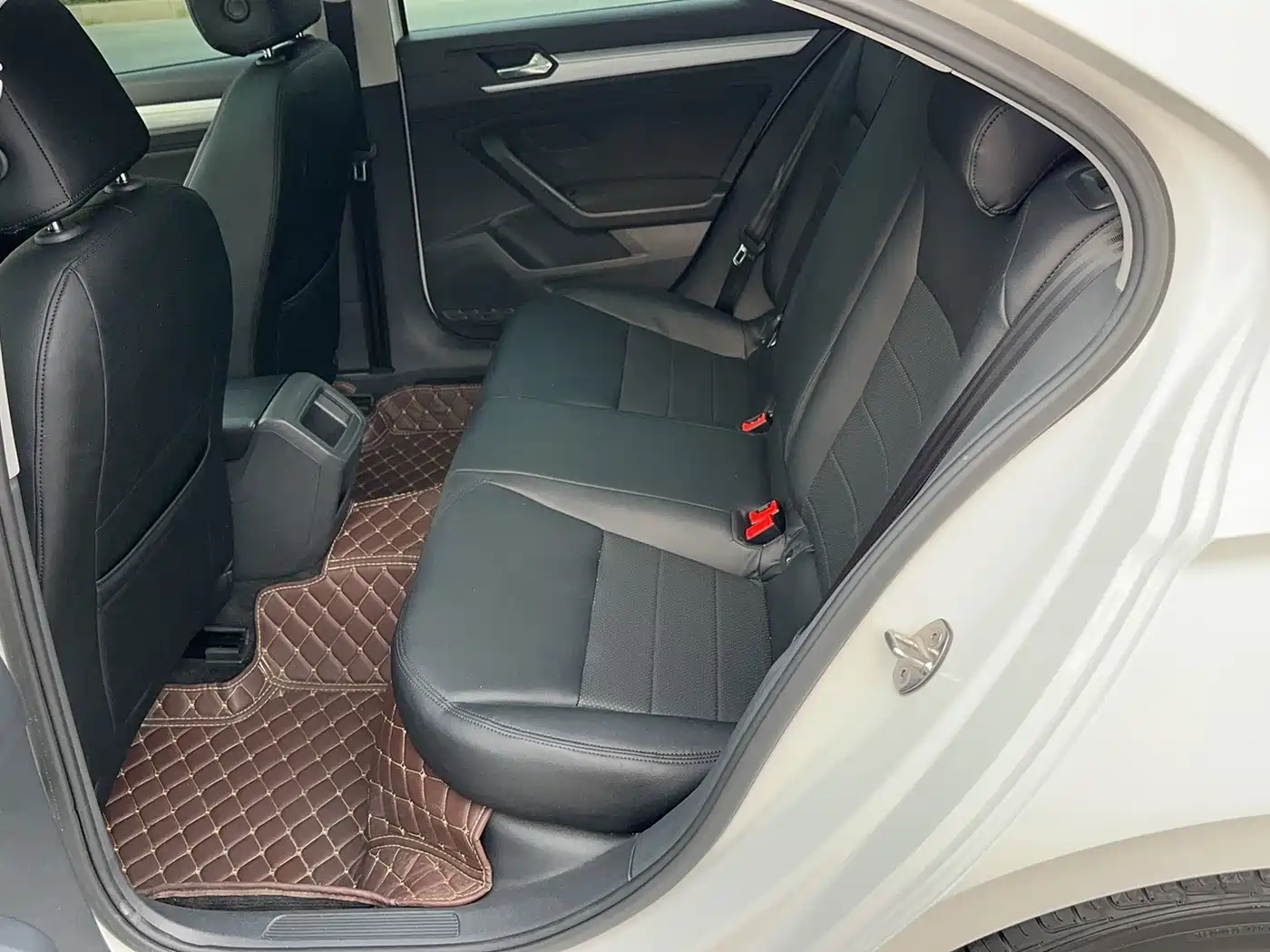 Volkswagen Lamando 2018 230TSI DSG Trend Edition фото 16