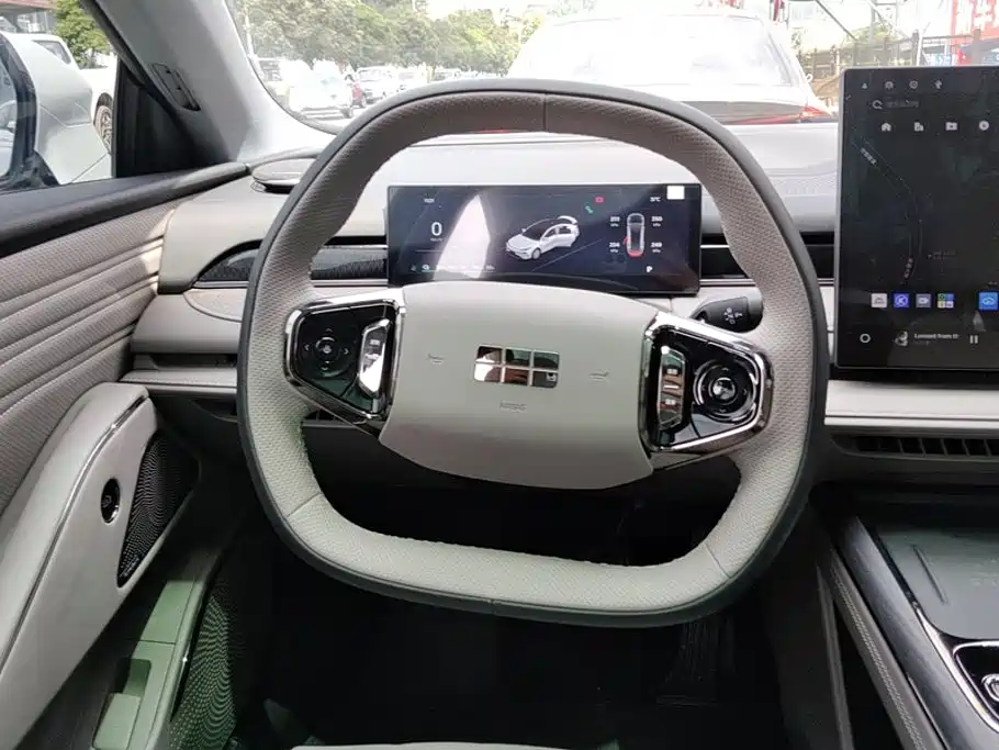 Geely Galaxy Galaxy Xingyao 8 2026 2025 130km EM-i Premium Edition