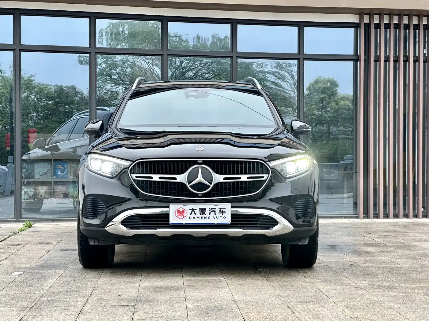Mercedes-Benz GLC 2023 GLC 260 L 4MATIC Sport 5-seater фото 2