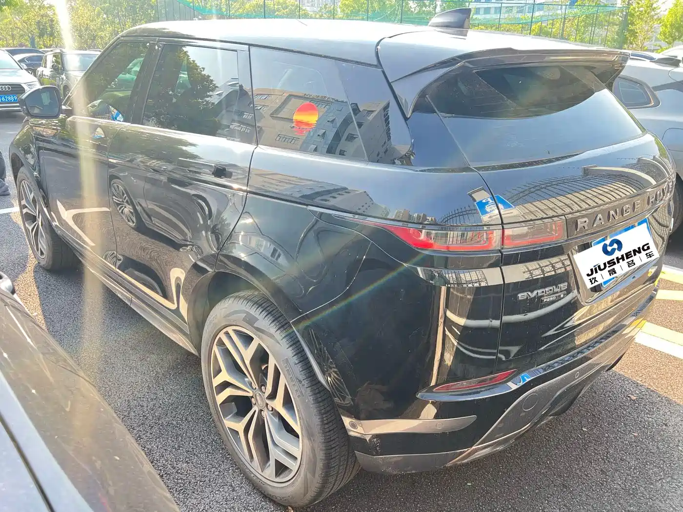 Land Rover Range Rover Evoque 2020 249PS R-DYNAMIC S Sport Edition фото 3