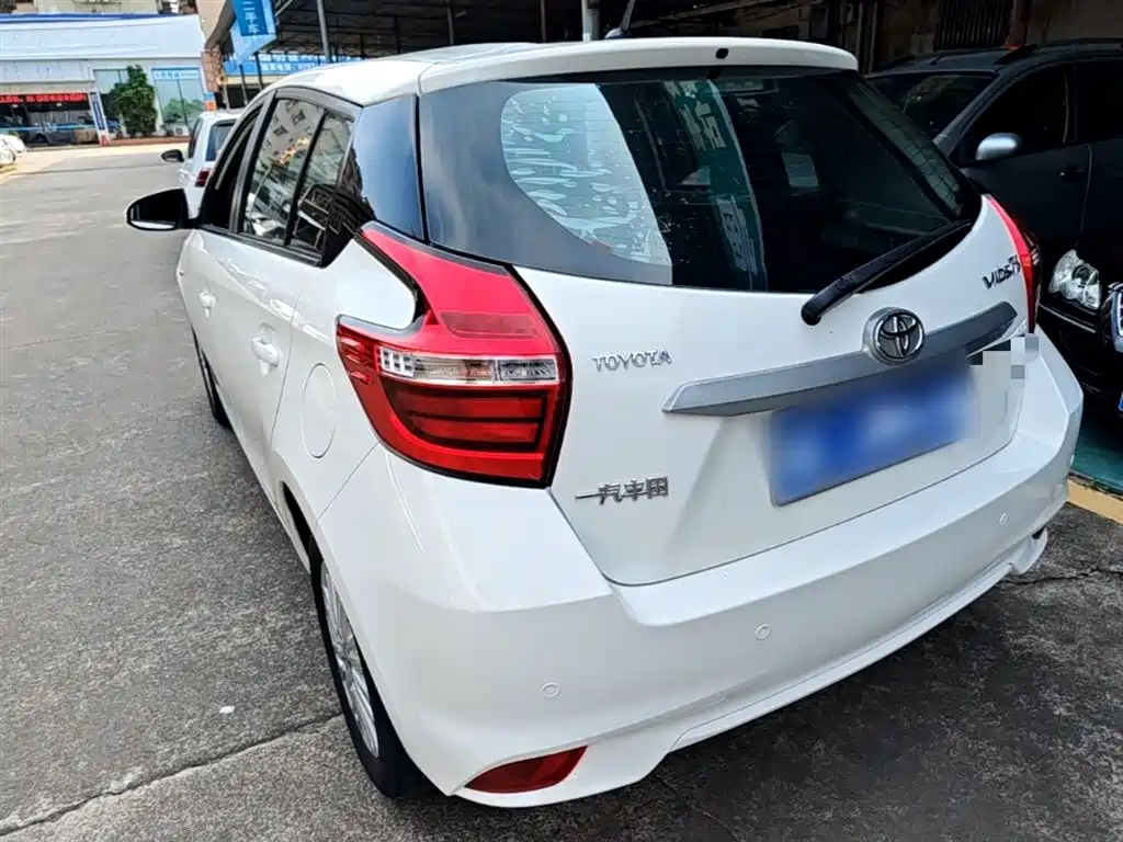 Toyota Vios FS 2017 1.5L CVT Fengchi Edition фото 5