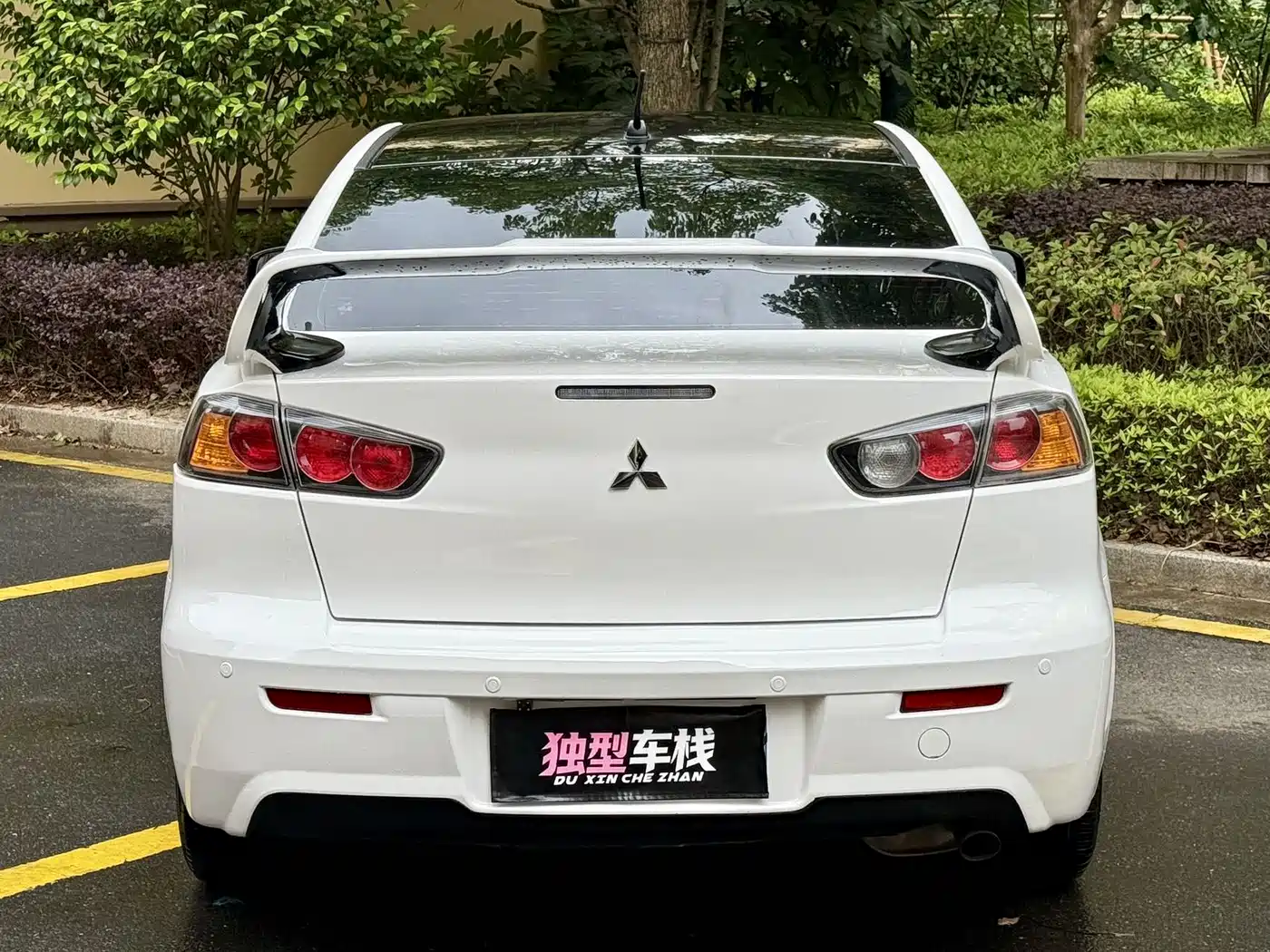 Mitsubishi Lancer EX 2016 1.8L CVT Black & White Replica фото 11