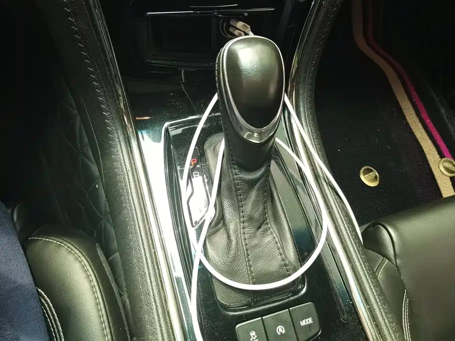 Cadillac ATS-L 2016 28T Technology фото 16