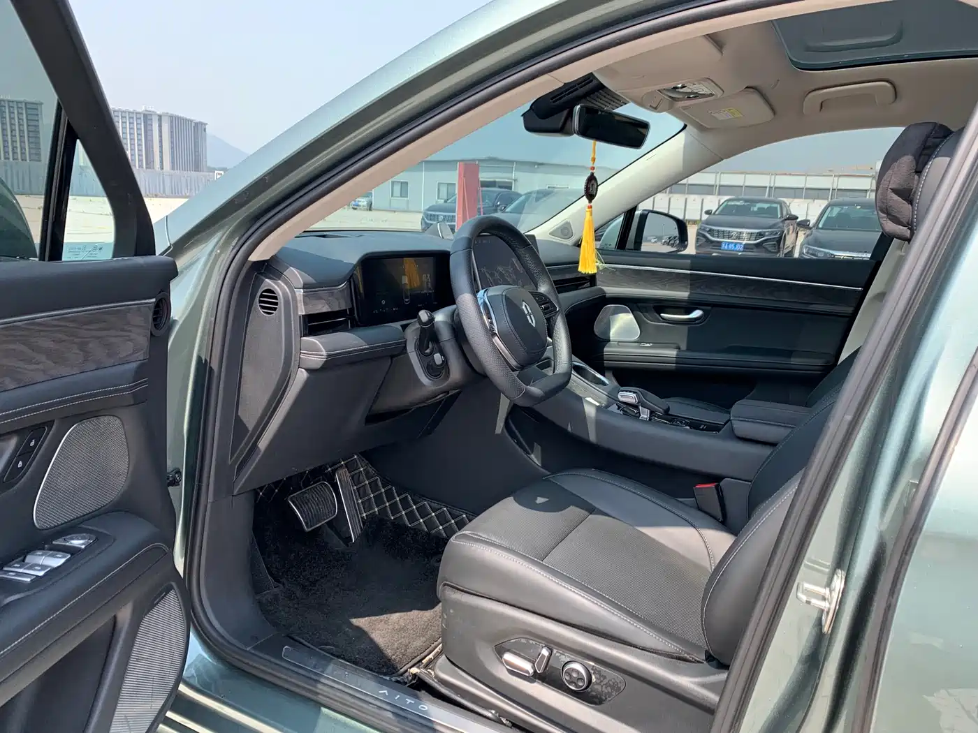 AITO Wenjie AITO M5 2022 Extended Range AWD Performance Edition фото 8