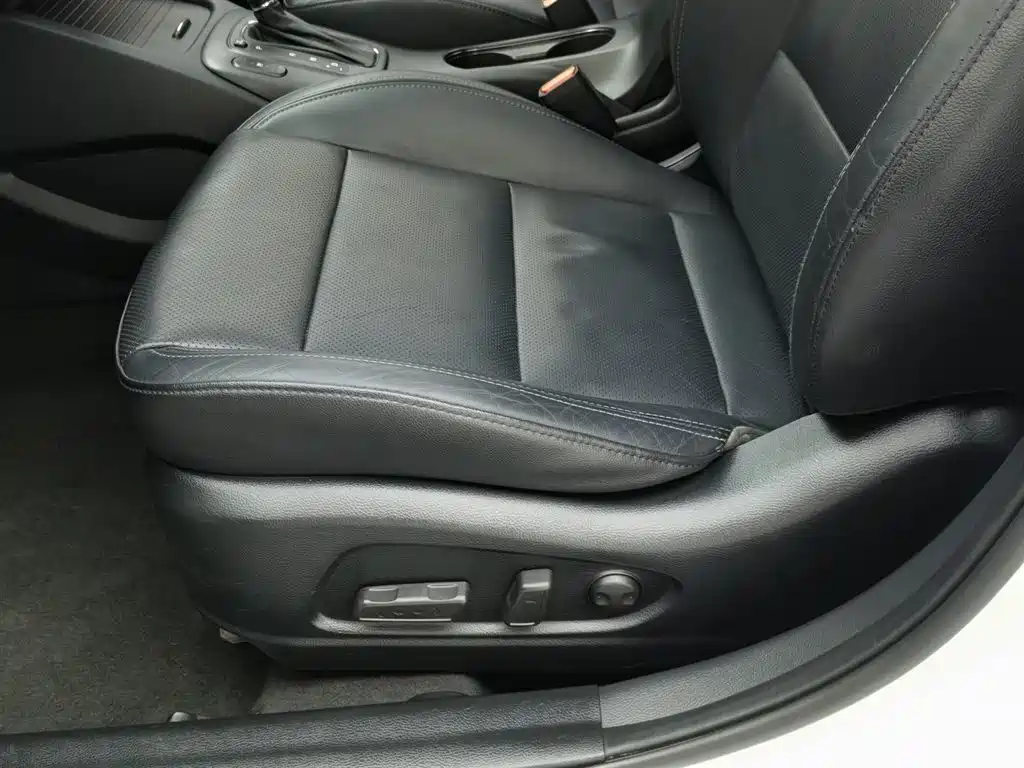 Kia K3 2013 1.6L Automatic Premium фото 20