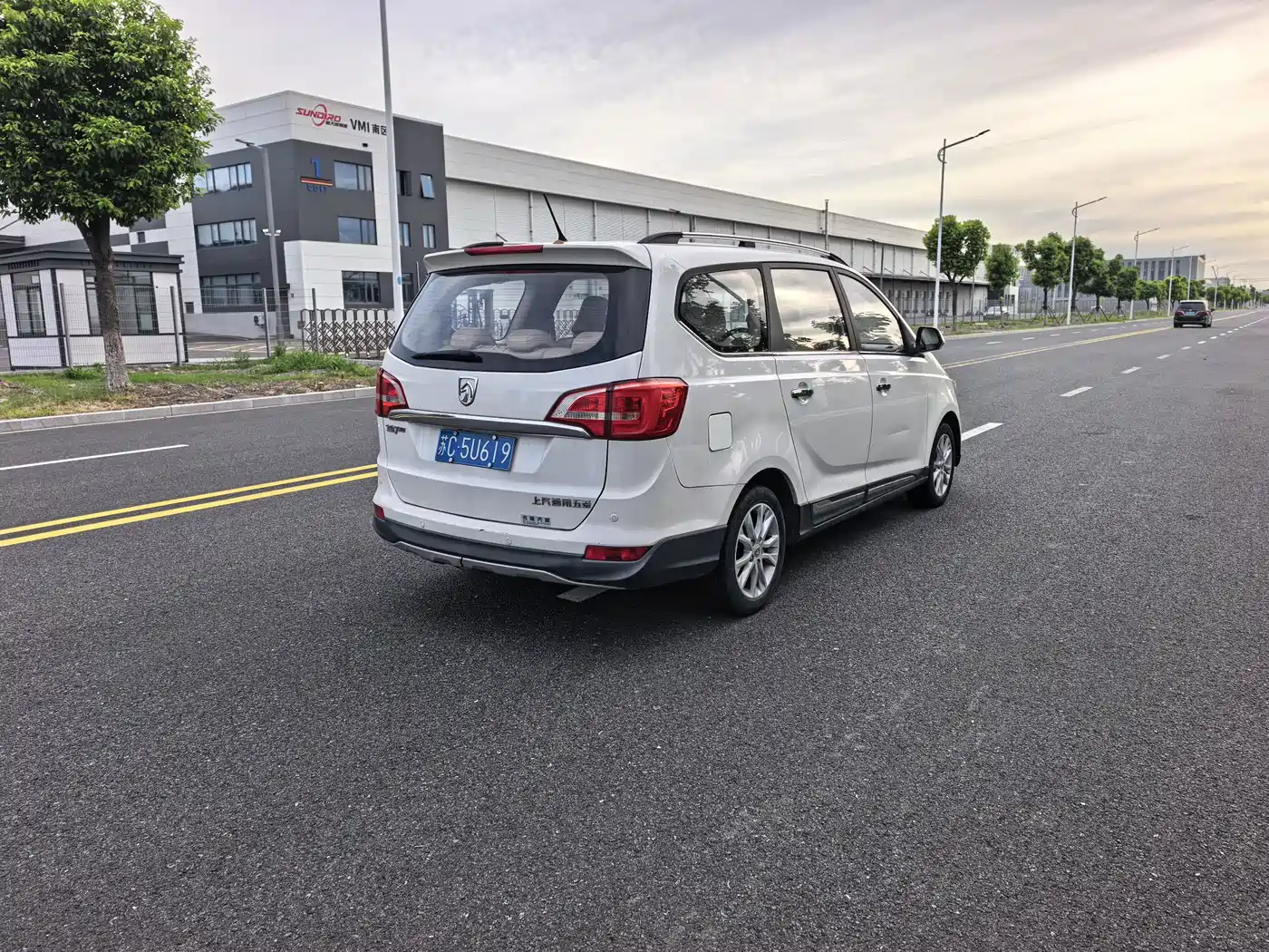 Baojun 730 2015 2016 1.5L Manual Comfort 7-seater China V