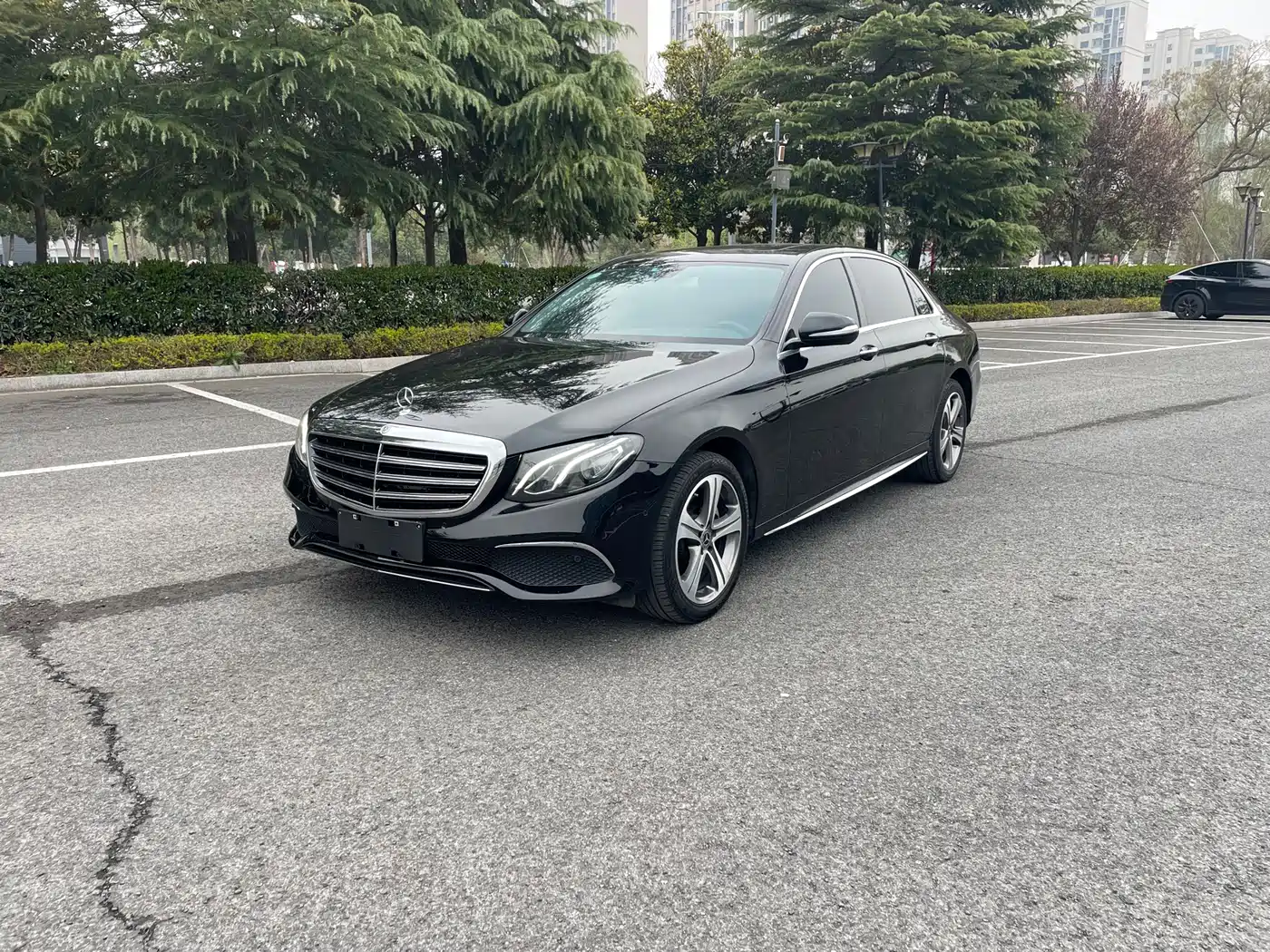Mercedes-Benz E-Class 2016 E 200 L Sport Type