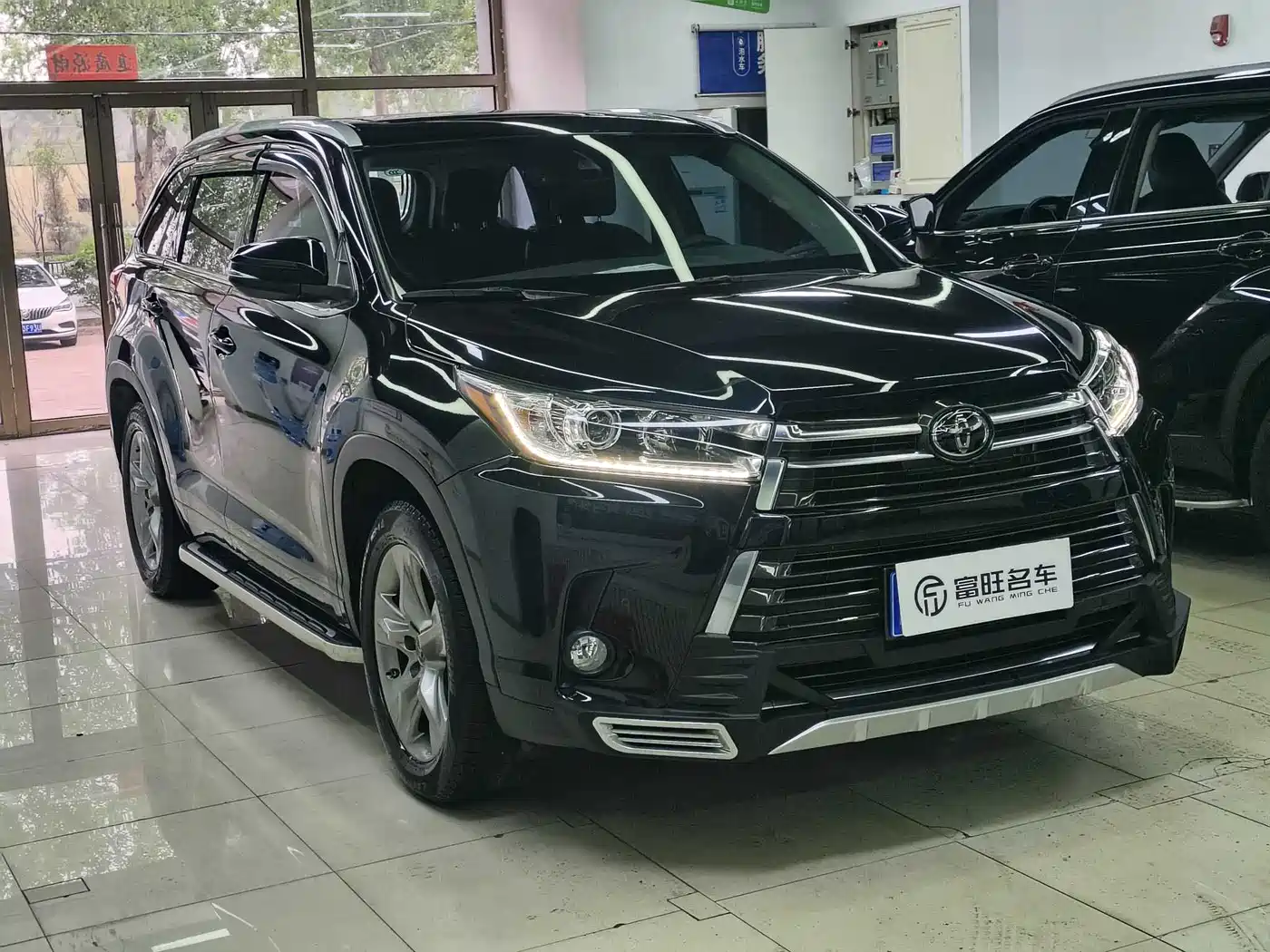 TOYOTA HIGHLANDER