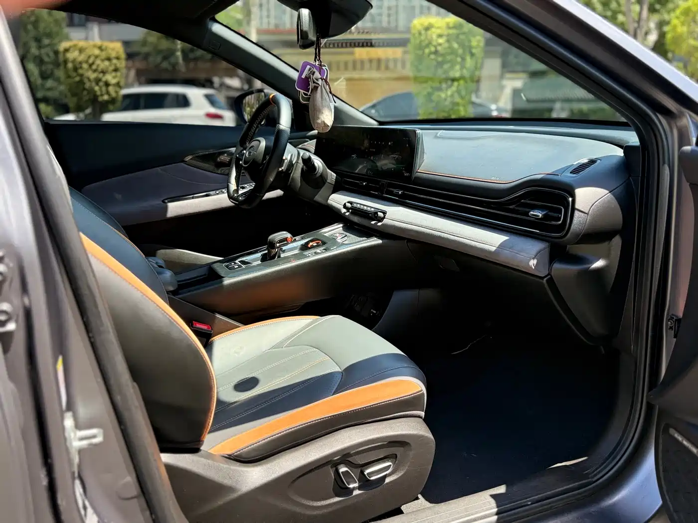 GAC Trumpchi Trumpchi Emkoo 2022 270T DCT J16 R-style Track Edition фото 4