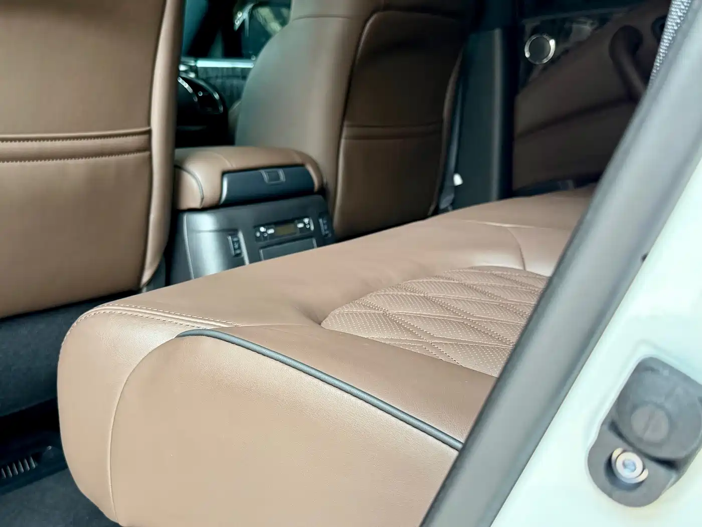 Nissan Patrol 2023 Model ARMADA 5.6L Invincible Fleet Platinum Edition фото 27