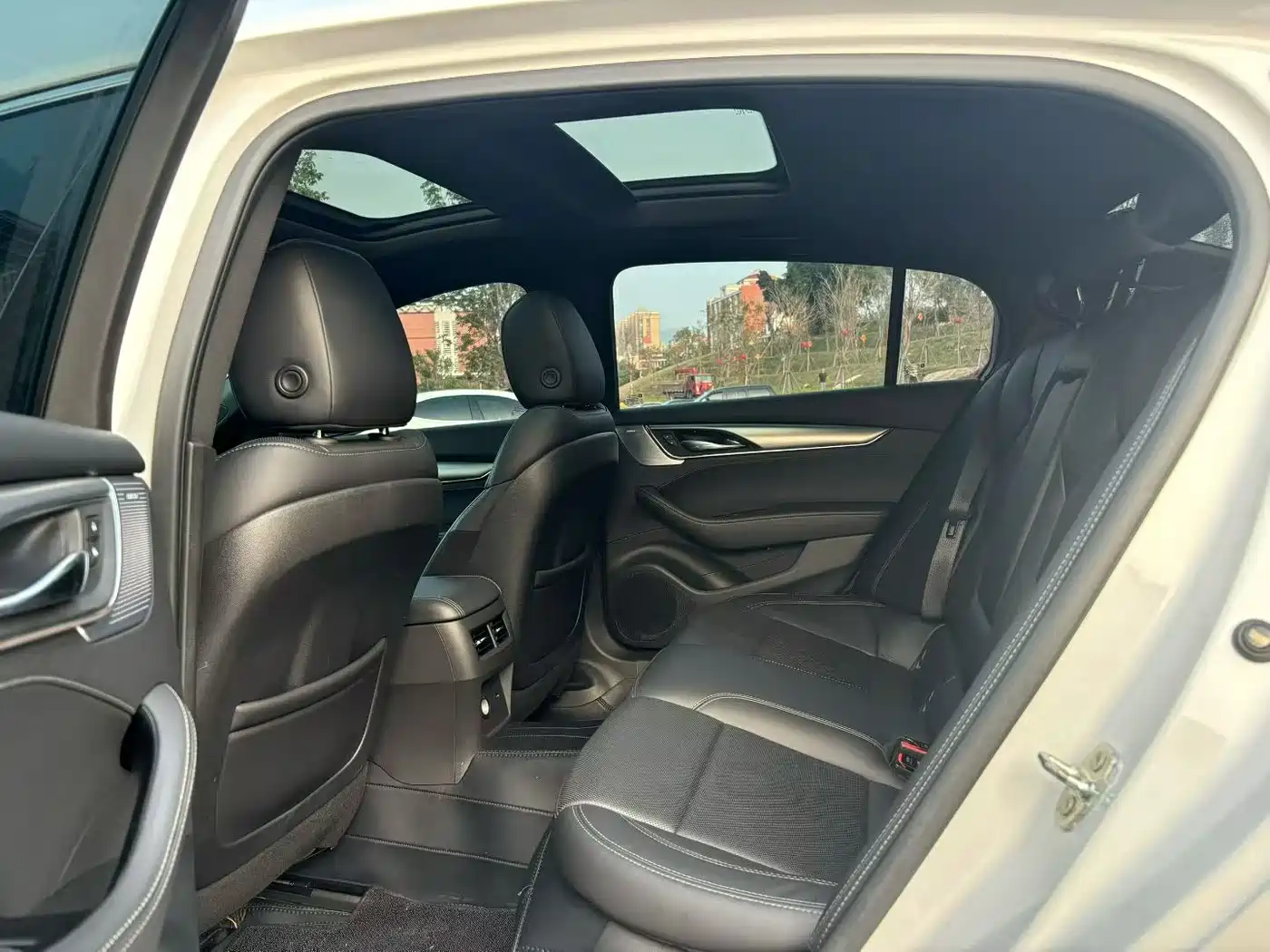 Cadillac CT5 2023 28T Platinum Style фото 6
