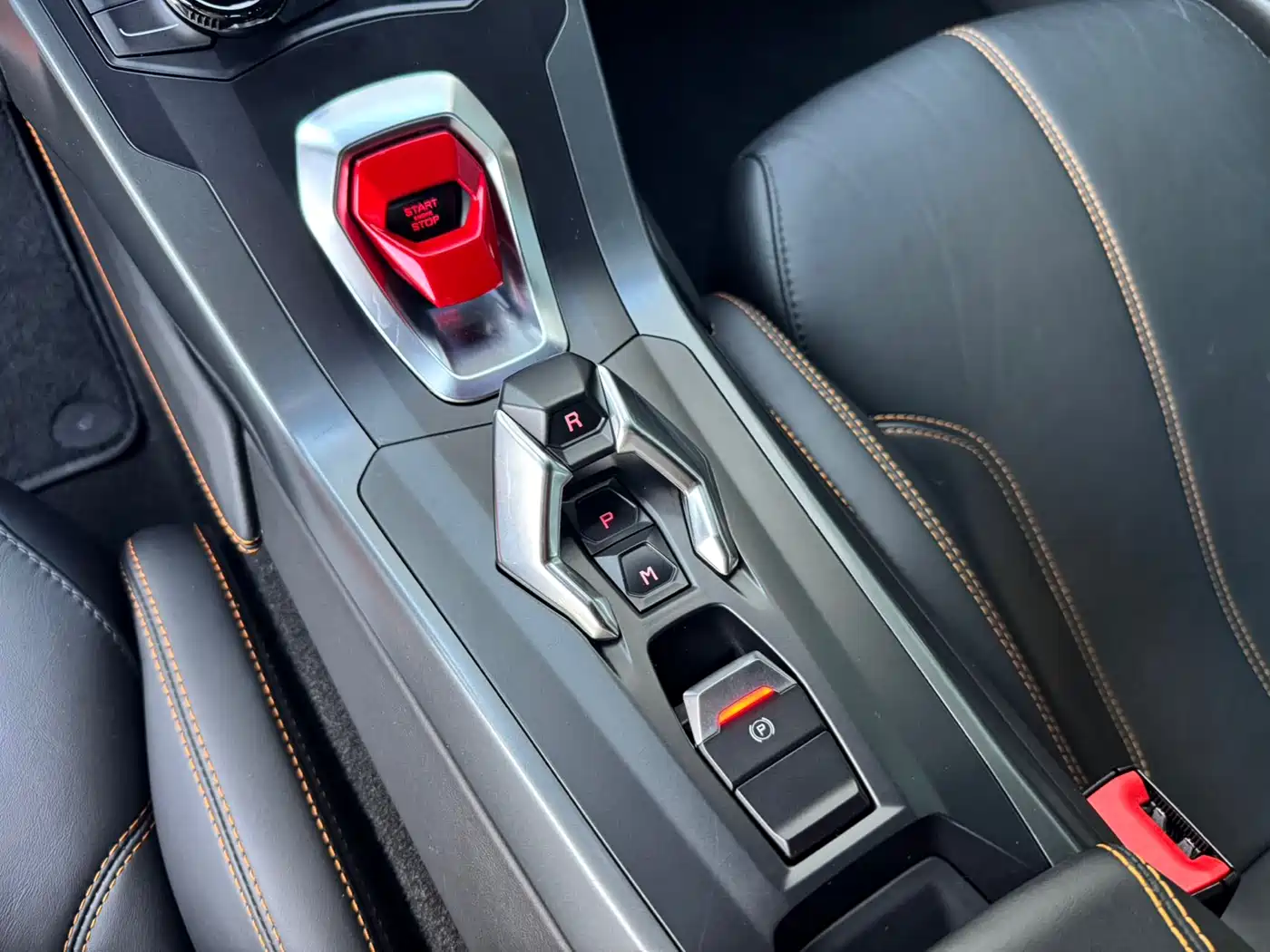 LAMBORGHINI HURACÁN