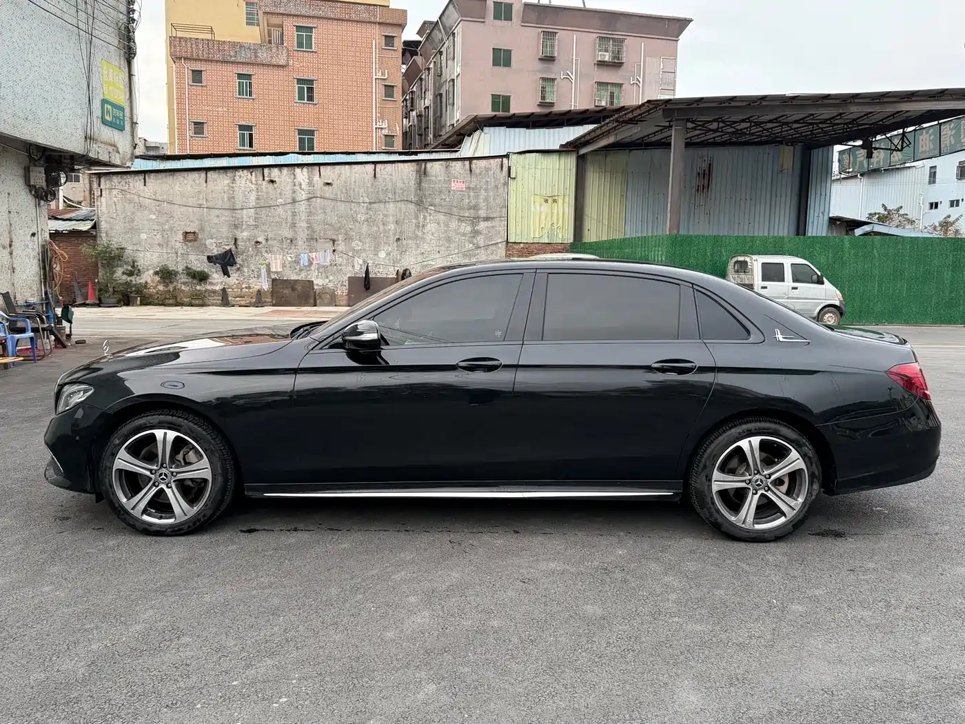 Mercedes-Benz E-Class 2019 E 200 L Sport фото 20