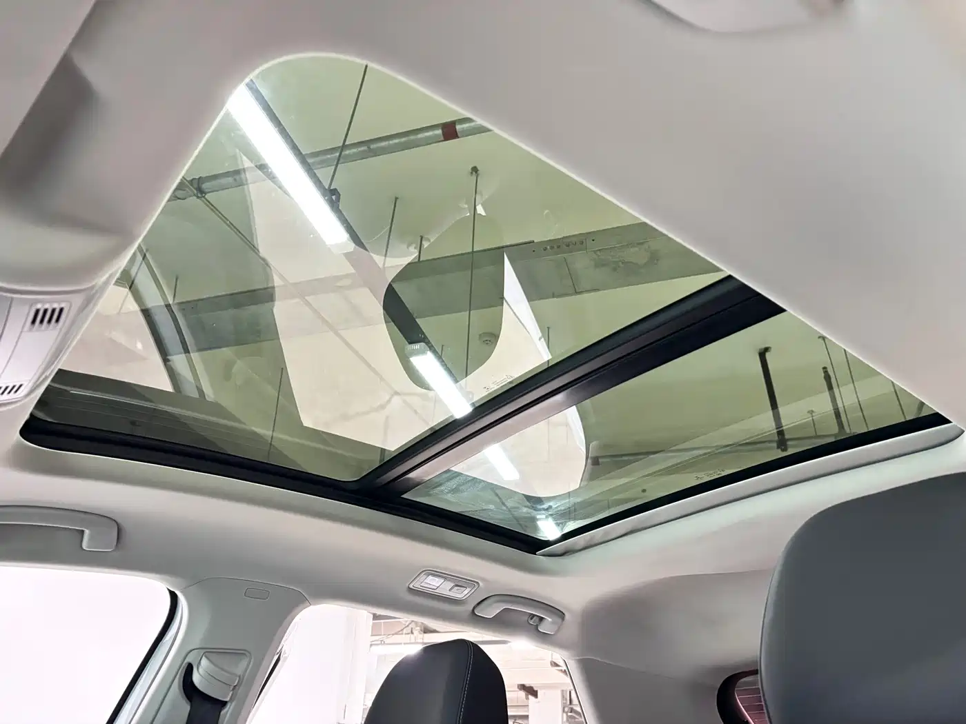 VOLKSWAGEN T ROC EXPLORING SONGS