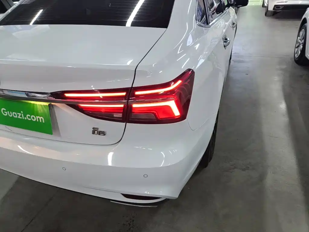 Roewe i6 2021 2020 PLUS 1.6L CVT 4G Connected Glory Luxury Edition