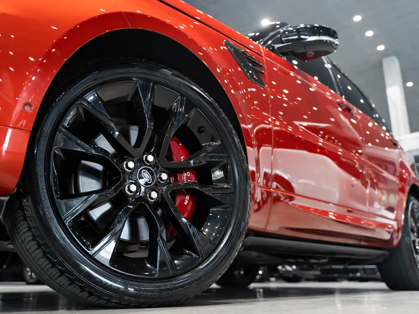 Land Rover Range Rover Sport 2022 Model 3.0 L6 Tiger Ambition Edition фото 7
