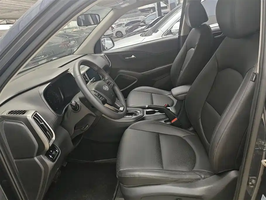 Hyundai Beijing Hyundai ix35 2018 2.0L Automatic 2WD Zhiyong·Enjoyment Edition фото 9