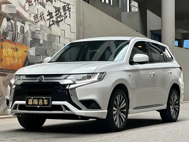 Mitsubishi Outlander 2021 2.0L 2WD Smooth Ride Version 5-Seater