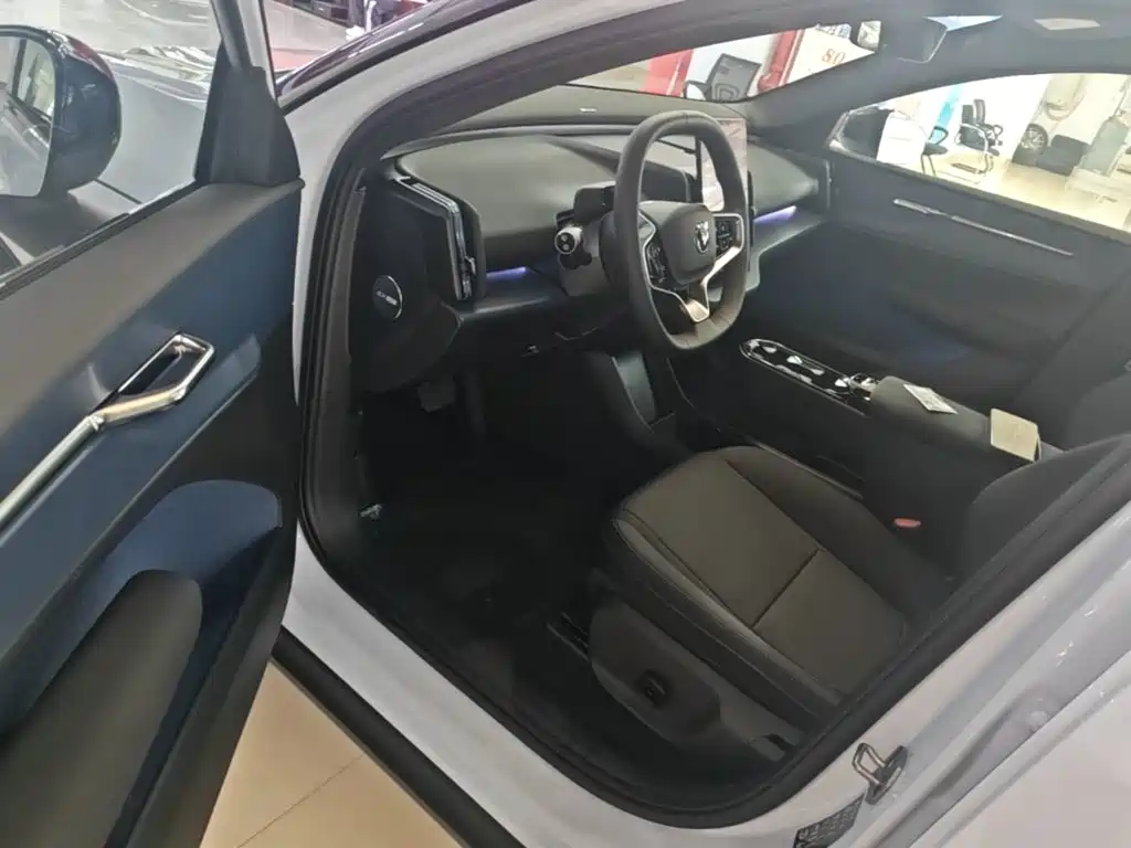 صورة 16 - Volvo EX30