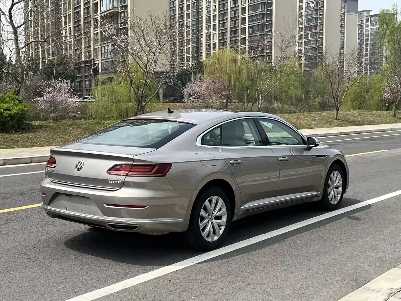 Volkswagen FAW-Volkswagen CC 2019 330TSI Luxury Appearance (China V) фото 5