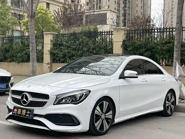 MERCEDES-BENZ CLA